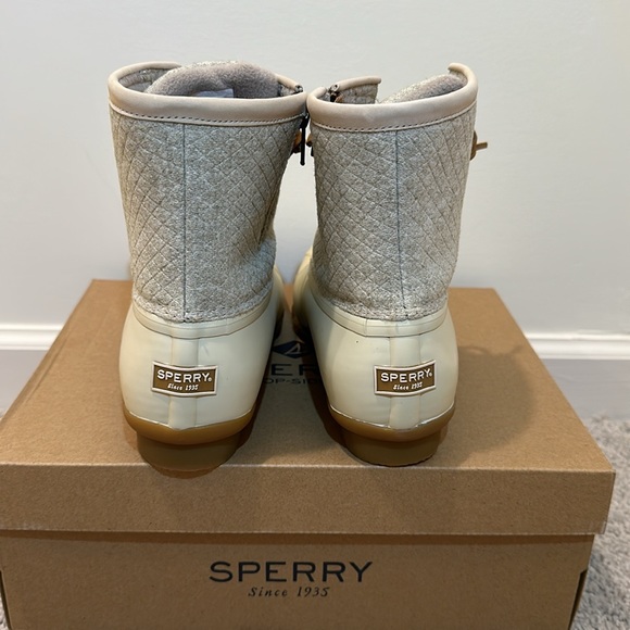 SPERRY, Saltwater Wool Embossed Duck Boot w/Thinsulate (STS82473), US Women’s 9. - Picture 5 of 8